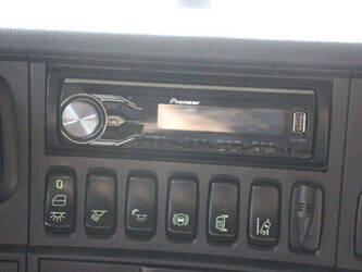 2016-scania-r410-1434072-46092160