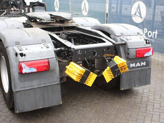 2018-man-tgs-33-420-46092400