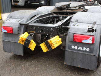 2018-man-tgs-33-420-46092401