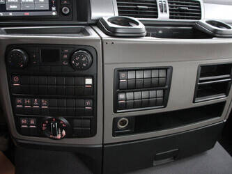 2018-man-tgs-33-420-46092414