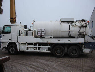 2008-mercedes-benz-930-24-1434078-46092425