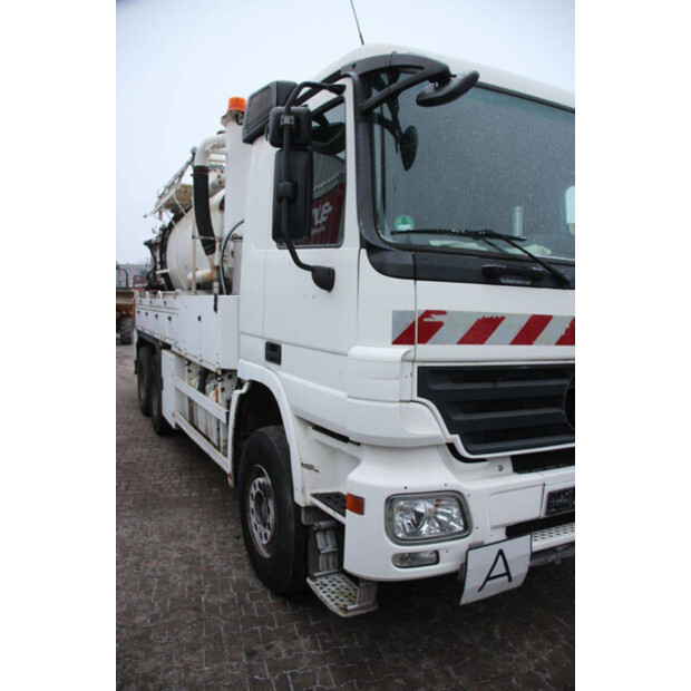 2008 Mercedes-Benz 930.24-46092429