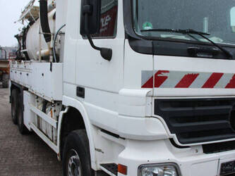 2008-mercedes-benz-930-24-1434078-46092429