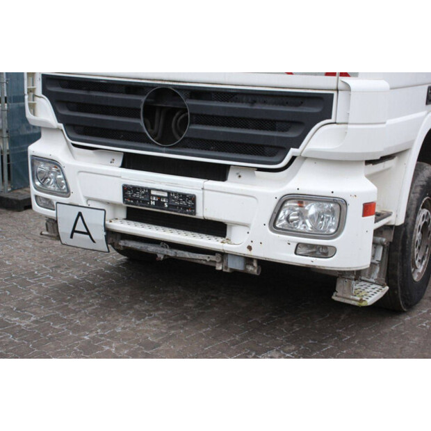 2008 Mercedes-Benz 930.24-46092432