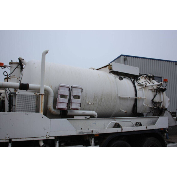 2008 Mercedes-Benz 930.24-46092437