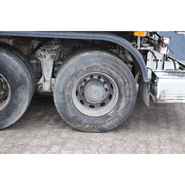 2008 Mercedes-Benz 930.24-46092440