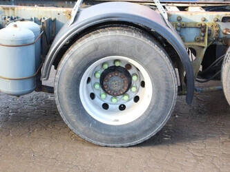 2015-daf-cf-euro-6-1434089-46092812