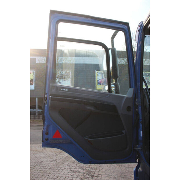 2015 داف CF EURO 6-46092822