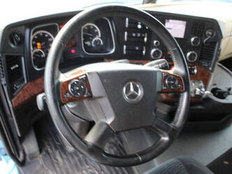 2012-mercedes-benz-actros-2548-1434090-46092867