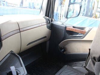 2012-mercedes-benz-actros-2548-1434090-46092875