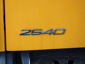 2014-mercedes-benz-antos-2540-1434092-46092935