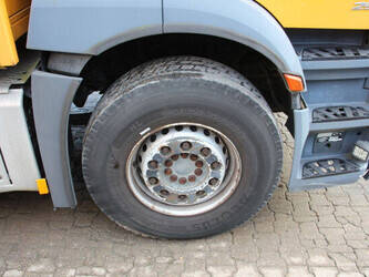 2014-mercedes-benz-antos-2540-1434094-46093040