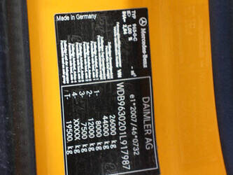 2014-mercedes-benz-antos-2540-1434094-46093041