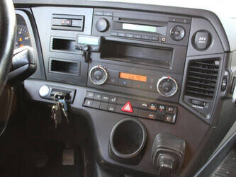 2014-mercedes-benz-antos-2540-1434094-46093051