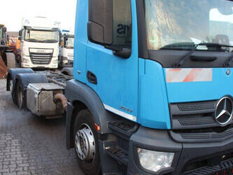 2016-mercedes-benz-antos-2533-1434099-46093236