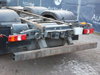 2016-mercedes-benz-antos-2533-1434099-46093250