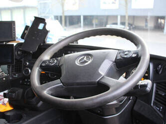 2016-mercedes-benz-antos-2533-1434099-46093260