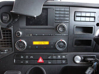 2016-mercedes-benz-antos-2533-1434099-46093261