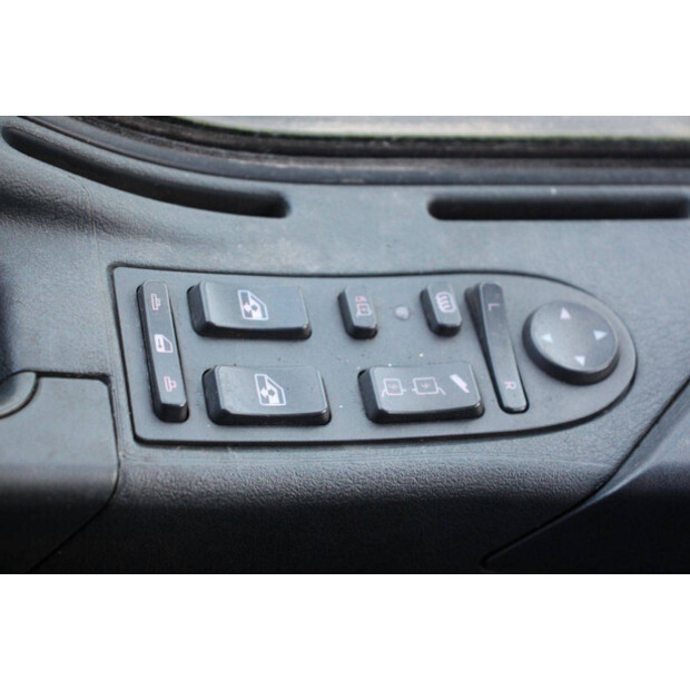 2003 مان HT2800-46093308