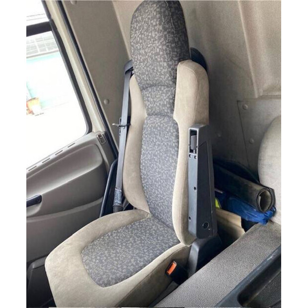 2010 DAF CF-46093625