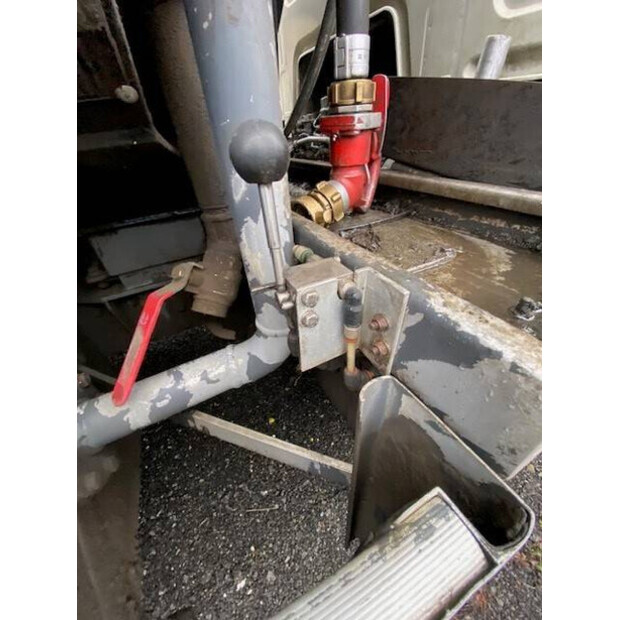 2003 DAF LF-46093640