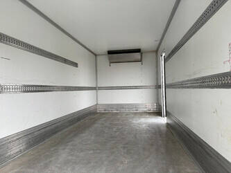 2015-daf-lf-210-fa-1434187-46095289