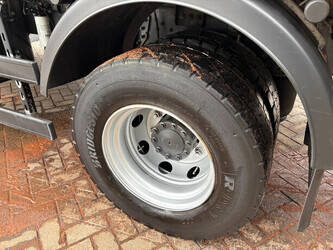 2015-daf-lf220fa-1434188-46095326