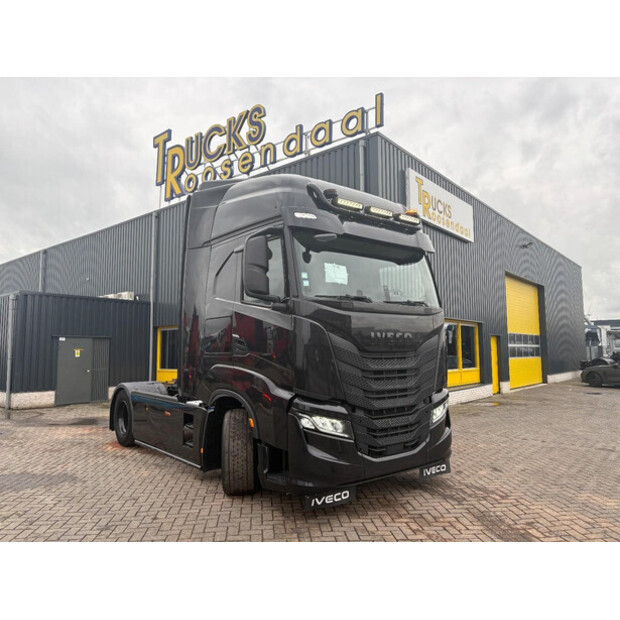 2024 Iveco AS440ST/FP-46095352