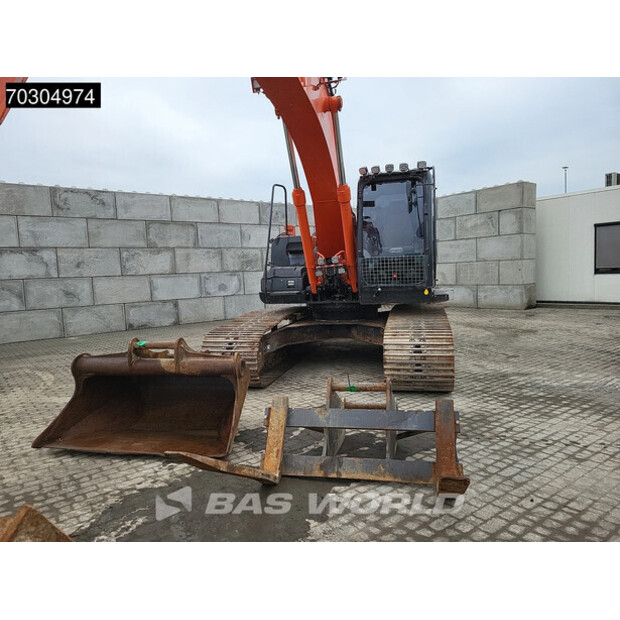 2015 هيتاشى ZX210LC-5B-46095375