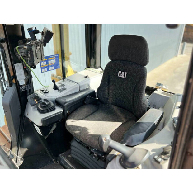 2016 كاتربيلر D6N LGP-46109131