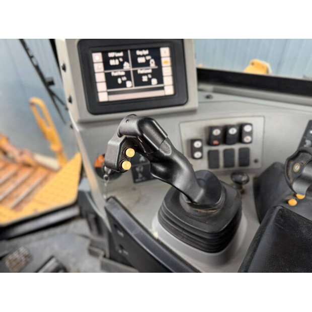 2019 كاتربيلر D8T-46109383