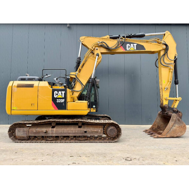 2016 Caterpillar 320FL-46109625