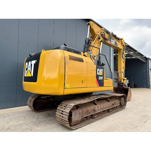 2016 Caterpillar 320FL-46109626