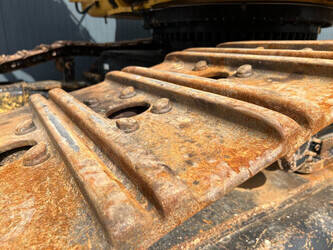 2017-caterpillar-352f-1434275-46109777