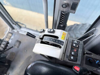 2018-caterpillar-140k-1434289-46110633