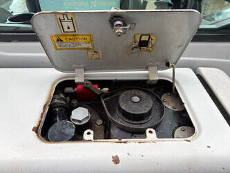 2010-takeuchi-tb235-1434291-46110710