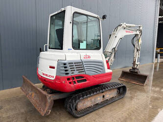 2010-takeuchi-tb235-1434291-46110713