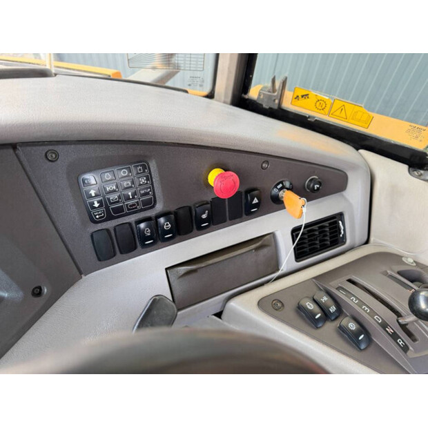 2015 Volvo A25G-46110930