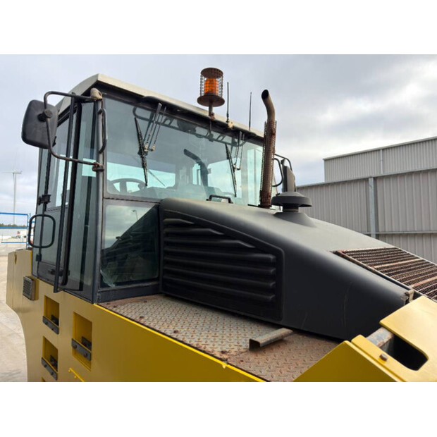 2006 بوماج BW24R-46111248