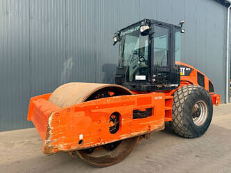 Image for COMPACTION EQUIPMENT 2011 Caterpillar CS74