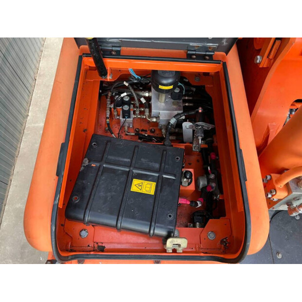 2010 Doosan DX170W-46112042