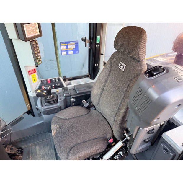 2015 Caterpillar 962M-46112207