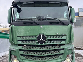 2016-mercedes-benz-actros-4163-46112372