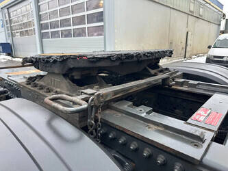 2016-mercedes-benz-actros-4163-46112376