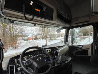 2016-mercedes-benz-actros-4163-46112389