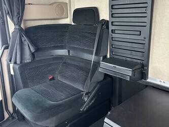 2016-mercedes-benz-actros-4163-46112396