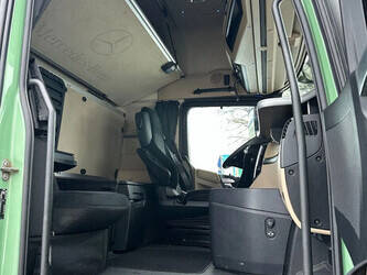 2016-mercedes-benz-actros-4163-46112398