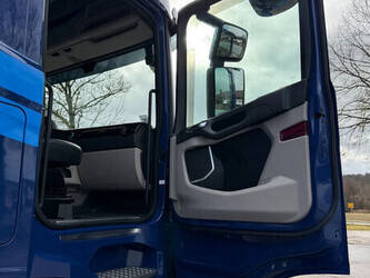 2019-scania-r520-1434332-46112431