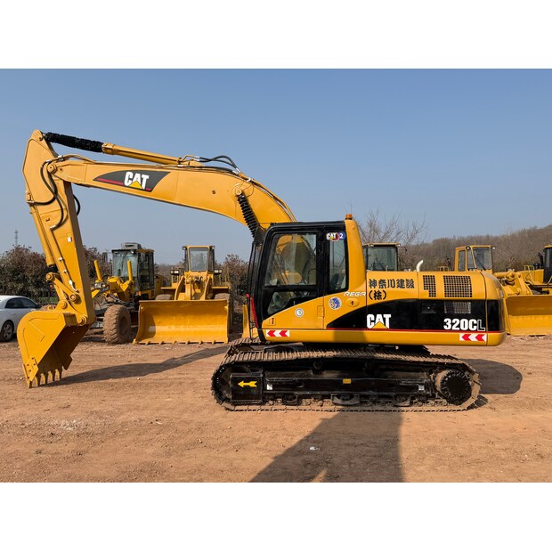 2017 Caterpillar 320CL-46123242