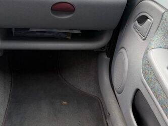 2004-renault-twingo-1434353-46125079